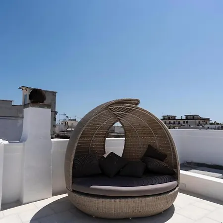 Mava Ampio Con Terrazza In Centro Storico * Fasano